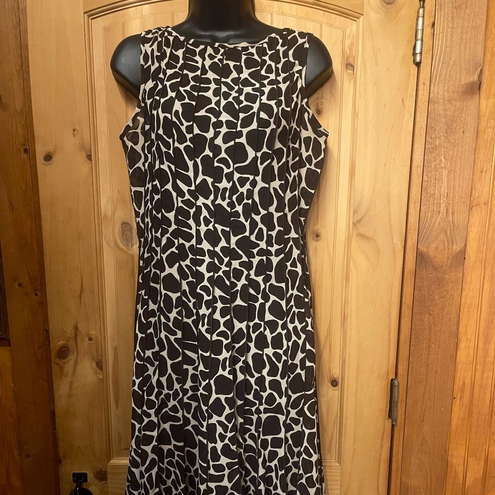 Sandra Darren dress